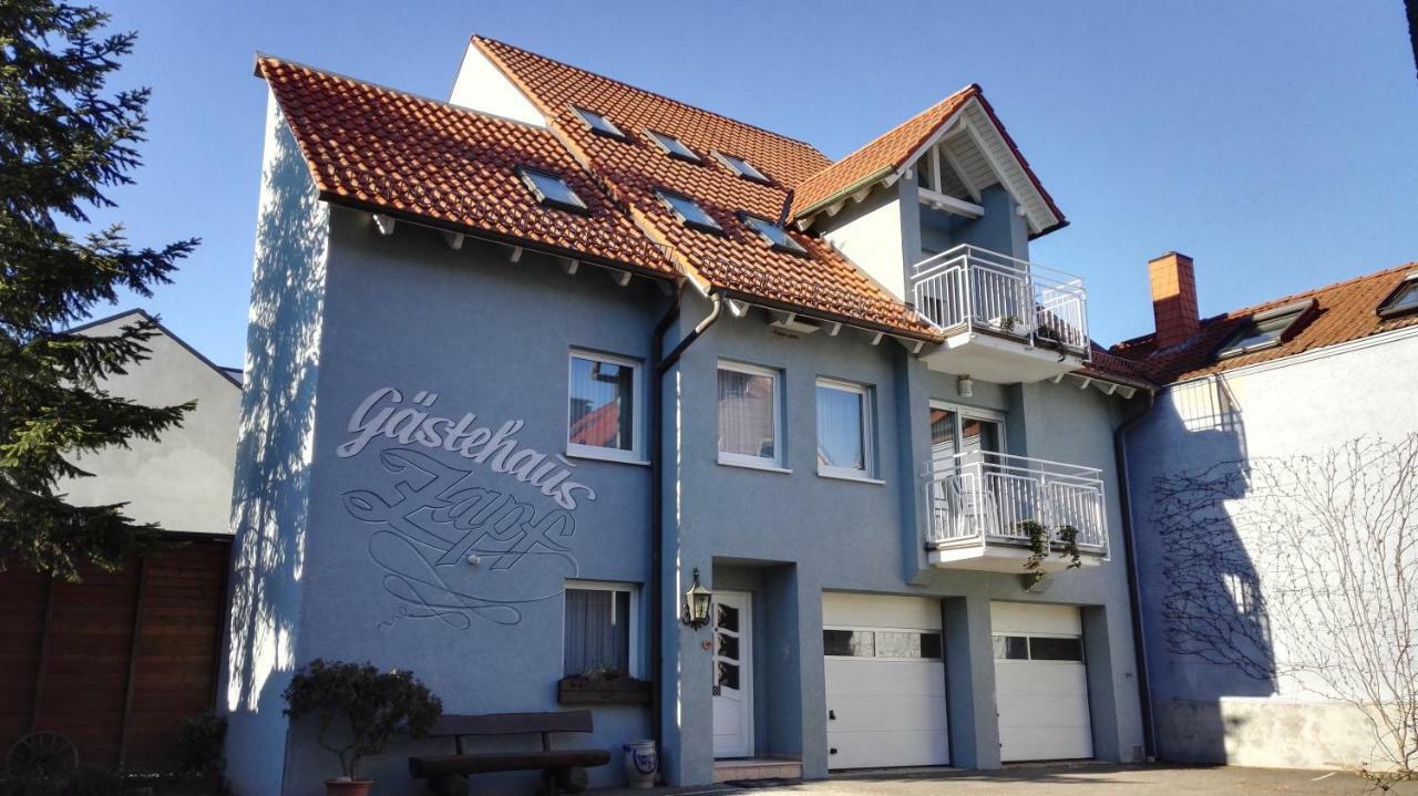 Wirtshaus & Hotel Zur Alten Brauerei Zapf Uettingen Exteriör bild