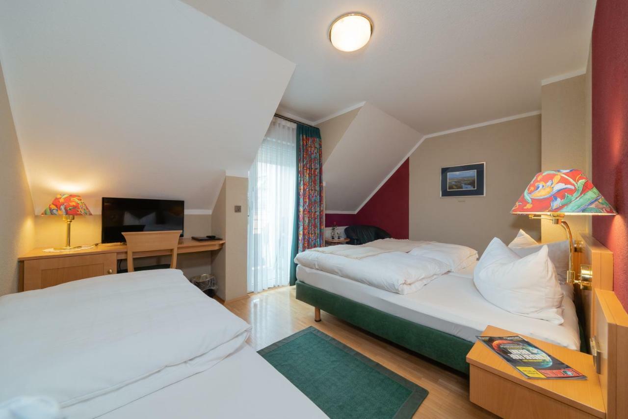 Wirtshaus & Hotel Zur Alten Brauerei Zapf Uettingen Exteriör bild